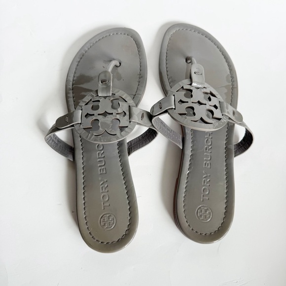 Tory Burch Gray Patent Leather Miller Sandals Size 8.5 - Picture 5 of 8